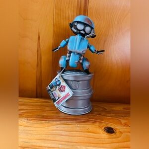 New with Tags Dancing Autobot Sqweeks The Last Knight 2017 Transformers Hasbro